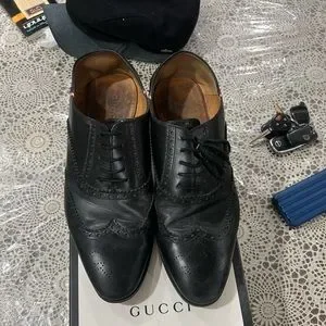 Gucci | Shoes | Gucci Mens Perforated Black Leather Stripe  display picture 3
